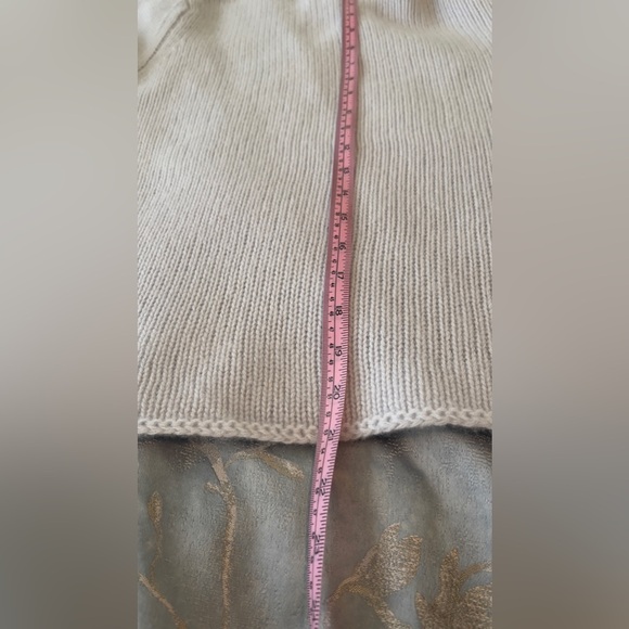 New 100% Cashmere joie Cozy Light Gray Sweater Woman’s - Picture 7 of 11